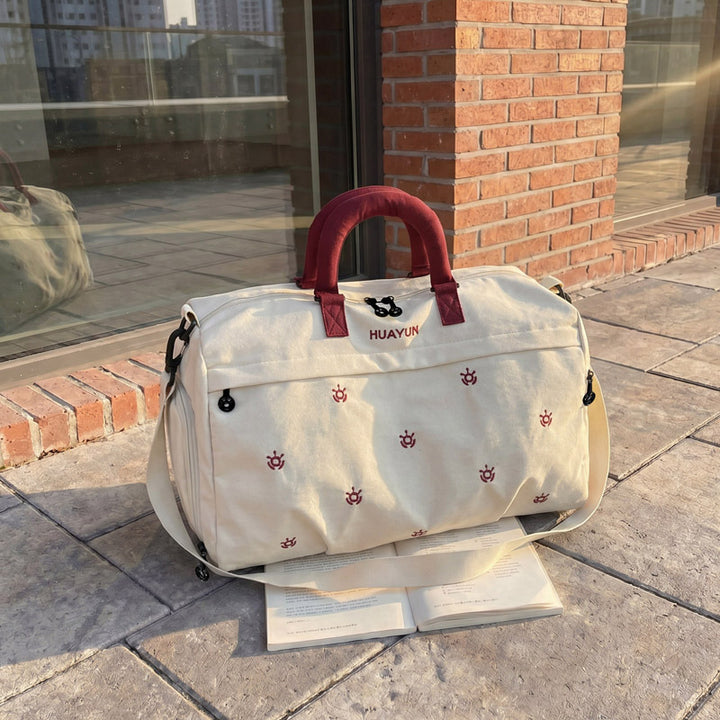 Sporty multifunctional duffel bag with adjustable shoulder strap and sturdy handles Skanto