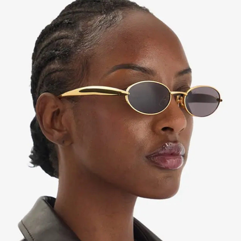 Women's Fashionable Oval Frame Sunglasses with Glittering Details Skanto