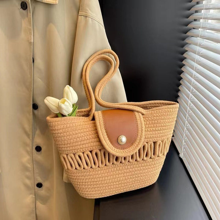 Handmade basket bag with elegant leather details Skanto