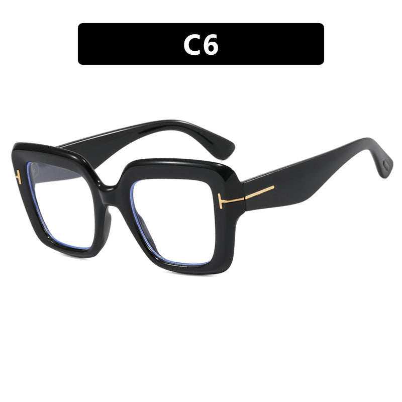 Women's square sunglasses with comfortable plastic frame and UV protection Skanto