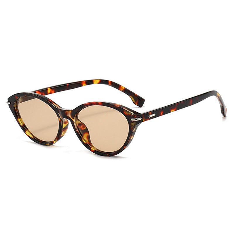 Women's Designer Glasses in Stylish Cat-Eye Design Skanto