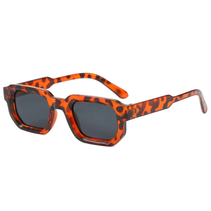 Dame moteriktig firkantet solbrille med klar ramme Skanto