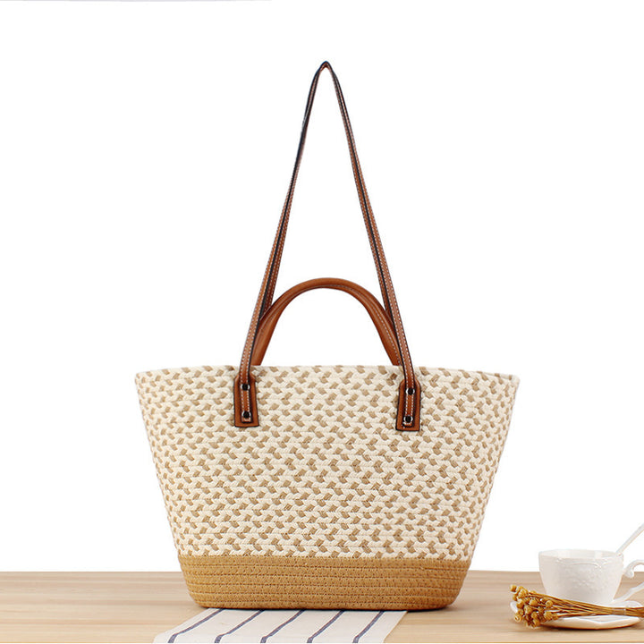 Spacious tote bag made of hand-woven natural material Skanto