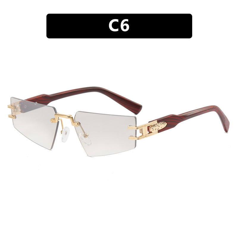 Women's fashionable sunglasses with elegant square frame structure and luxurious details Skanto