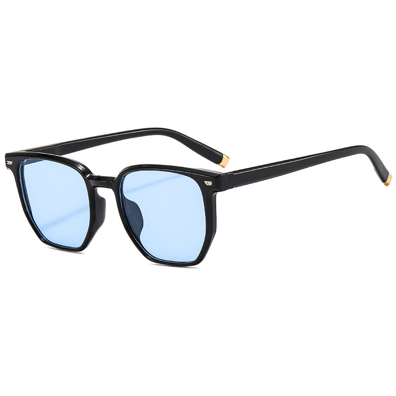 Dame moteriktig transparent solbrille i elegant hexagon-design Skanto
