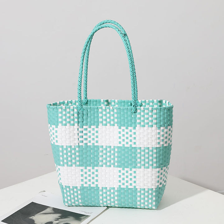 Handmade basket bag in modern plaid pattern Skanto
