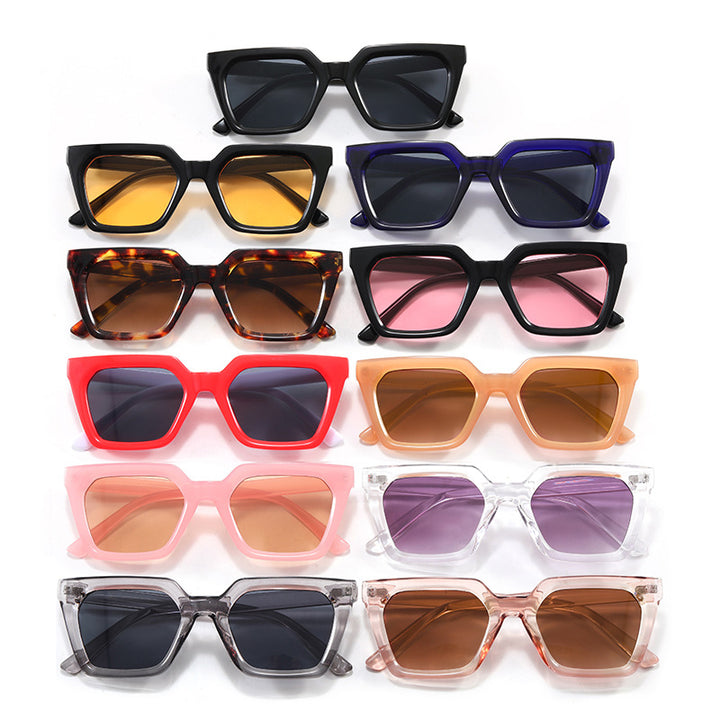 Dame moderne designer-solbrille med transparent ramme Skanto