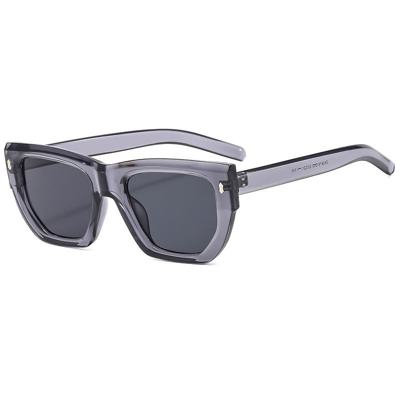 Dame Designer-solbrille med moderne geometrisk ramme og UV-beskyttelse Skanto