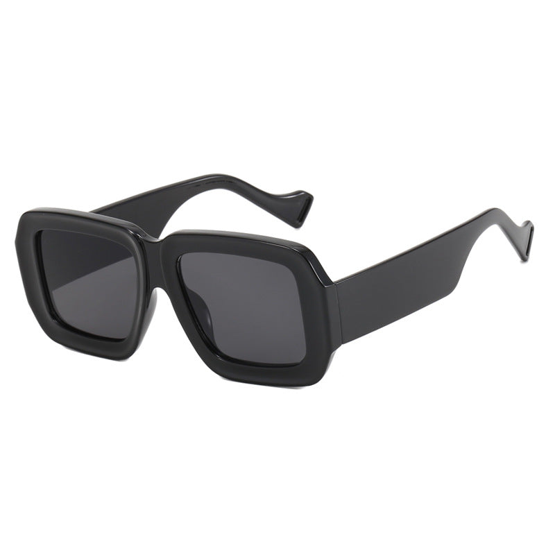Women's fashion sunglasses with square design and stylish pattern Skanto