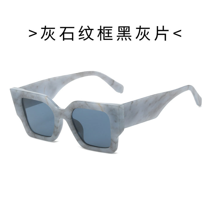 Dame Modisquadrat solbrille med bred ramme og UV-beskyttelse Skanto