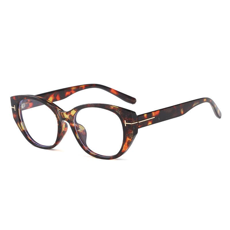 Women's Cat-Eye Sunglasses with Elegant Frame and Protective UV Filter Skanto
