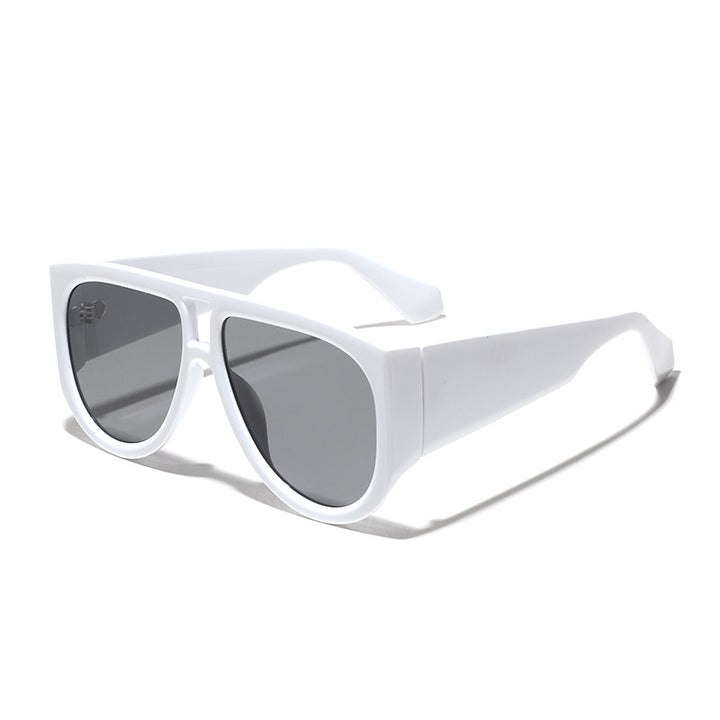 Damer fashionable oversized solbriller med ergonomisk ramme Skanto