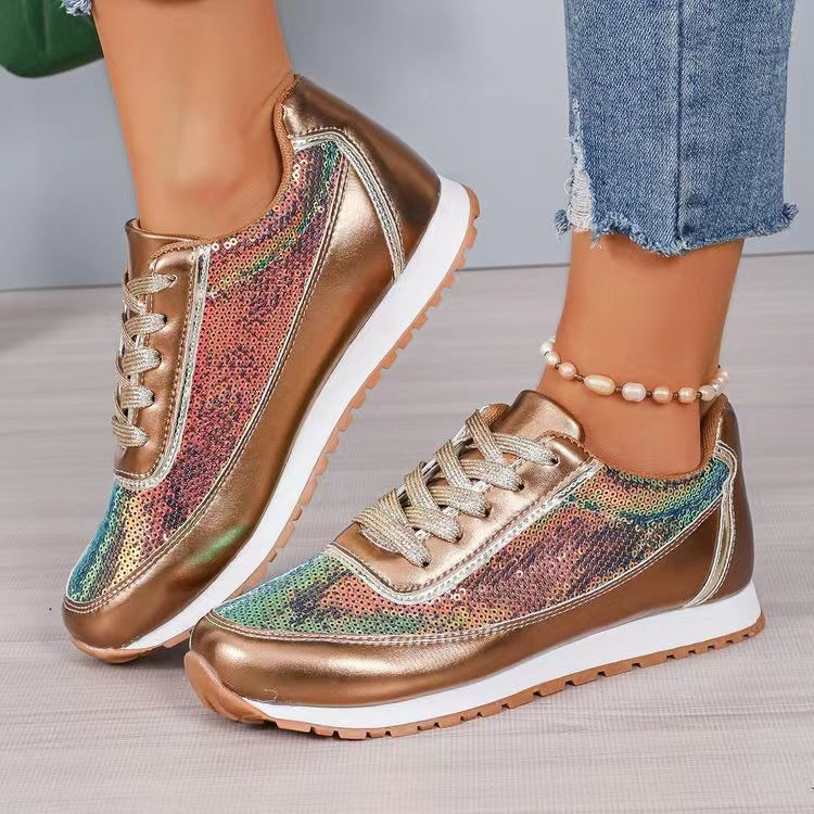 Dames fashionable sneakers med skimrende overmateriale og skli-resistent såle Skanto