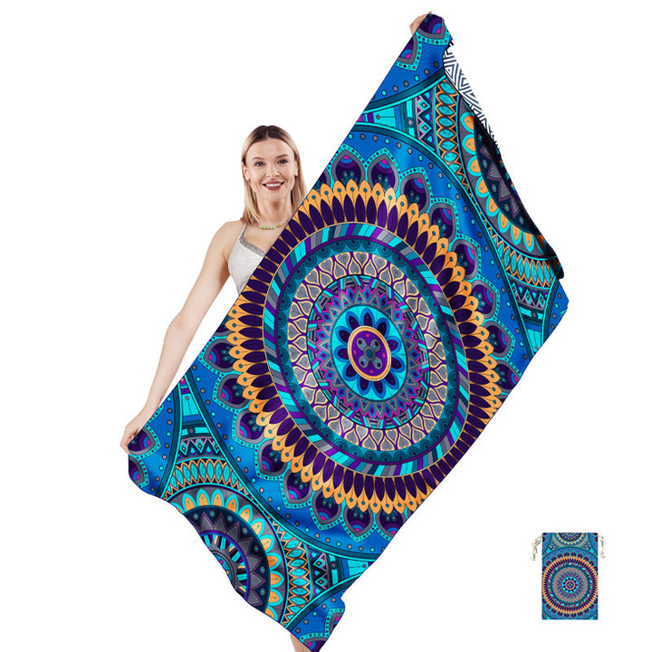 Strandhåndkle med kunstnerisk mandala-design Skanto