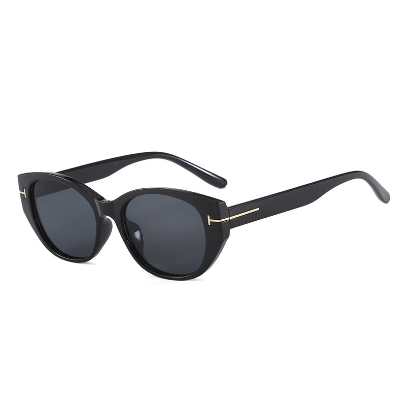 Women's Cat-Eye Sunglasses with Elegant Frame and Protective UV Filter Skanto