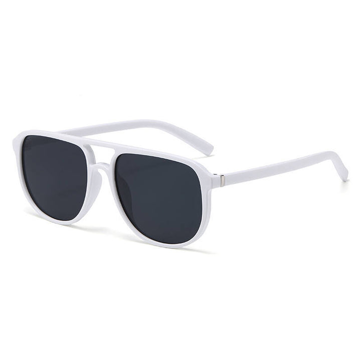 Women's fashionable sunglasses in an elegant square design Skanto