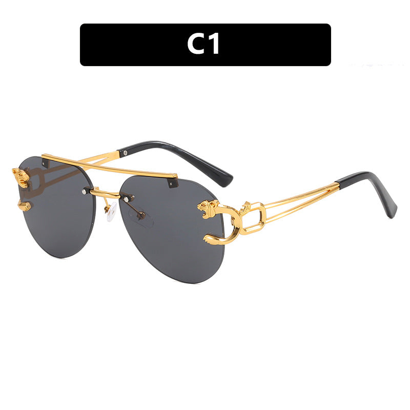 Women's unusual round sunglasses with decorative details Skanto