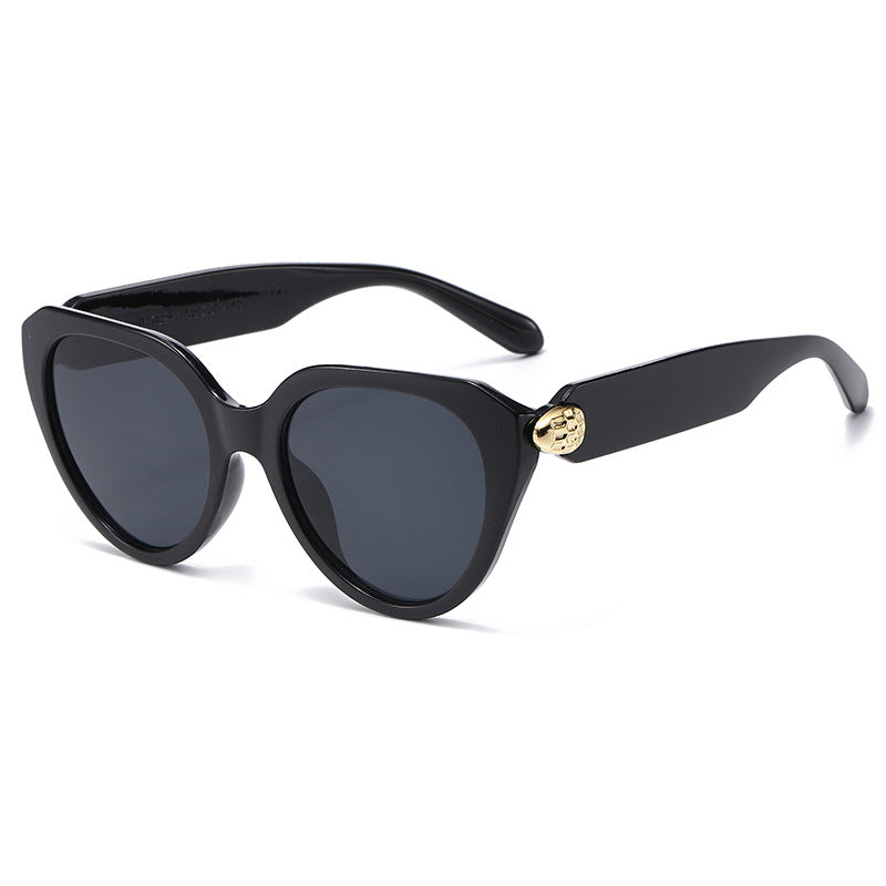 Women's Cat-Eye Sunglasses with Golden Details and Protective UV Filter Skanto