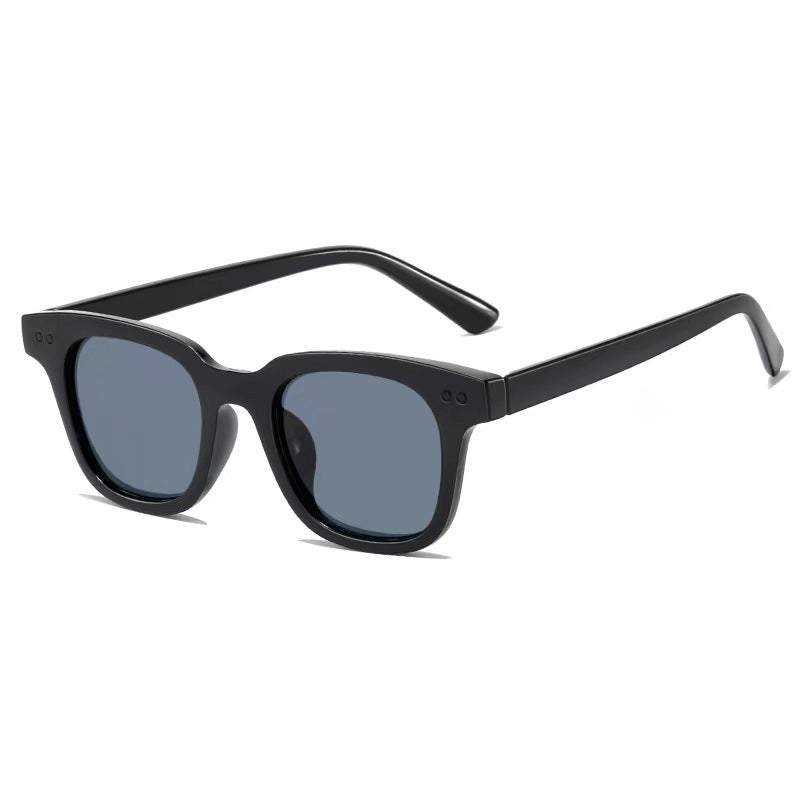 Dame moteriktig retro-solbrille med robust plastramme Skanto