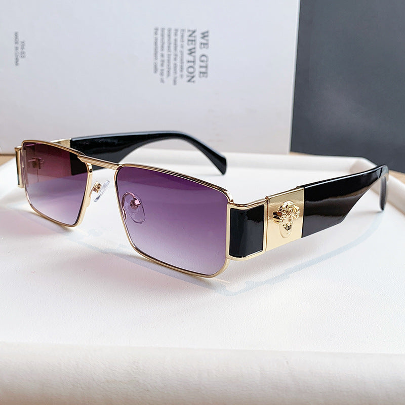 Dame Designer-solbrille med luksuriøs inn ramme og trendy snitt Skanto