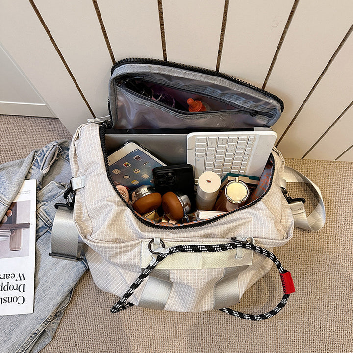 Stilig Sportbag med justerbar skulderreim Skanto