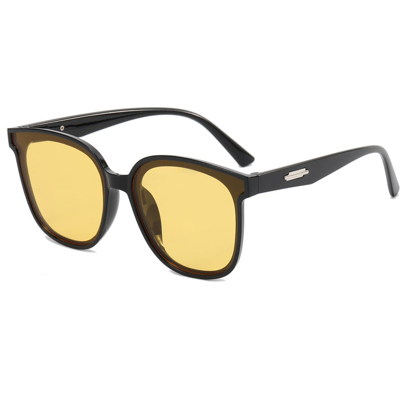 Dame moteriktig oversized solbrille med kombinert ramme Skanto