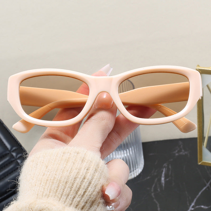 Dame moteriktig Cat-Eye solbrille med fleksibel ramme og UV-beskyttelse Skanto