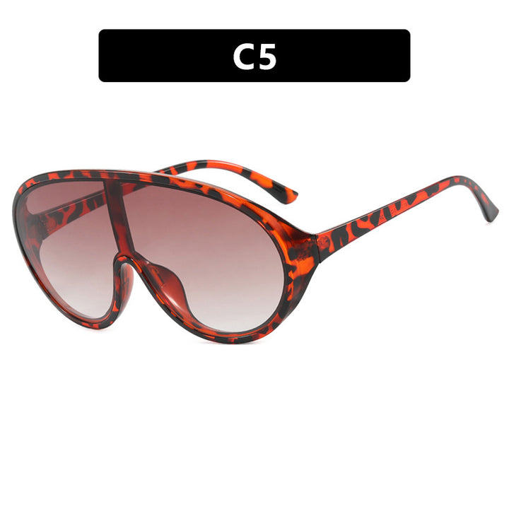 Women's futuristic sunglasses with large lenses and ergonomic frame Skanto