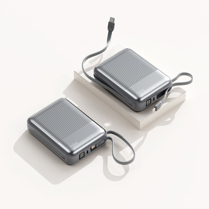 Kompakt powerbank med integrert kablingssystem Skanto