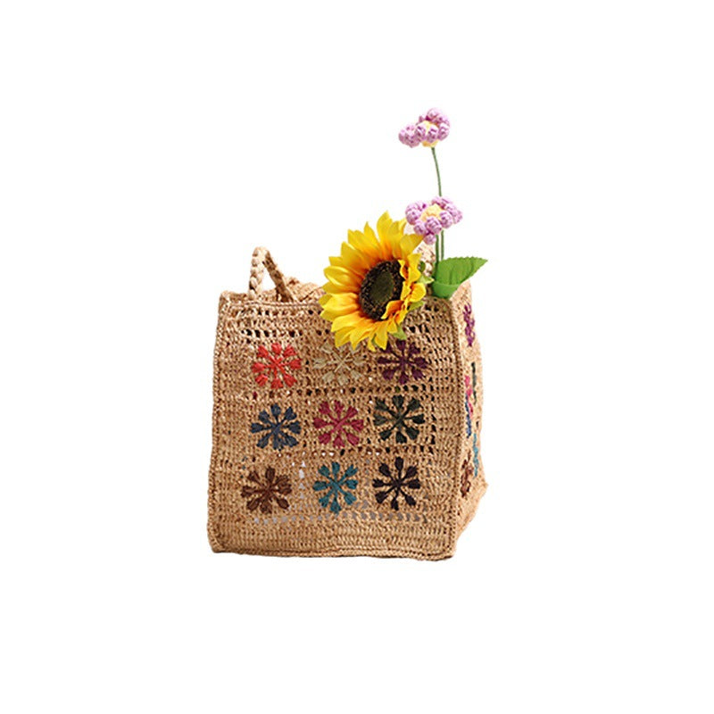 Handmade straw bag with colorful embroidery design Skanto