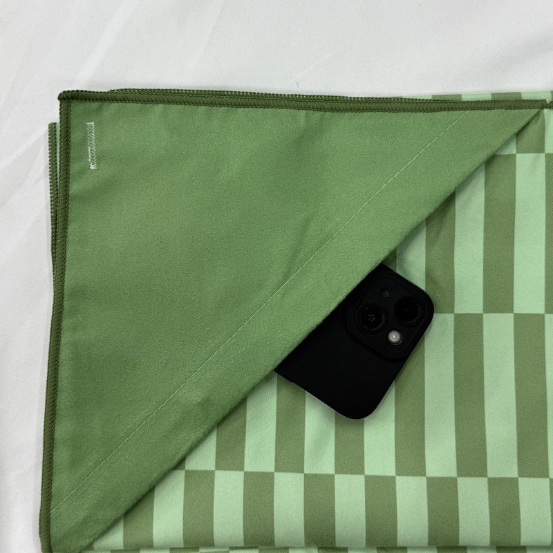 Strandhåndkle med moderne stripemønster Skanto