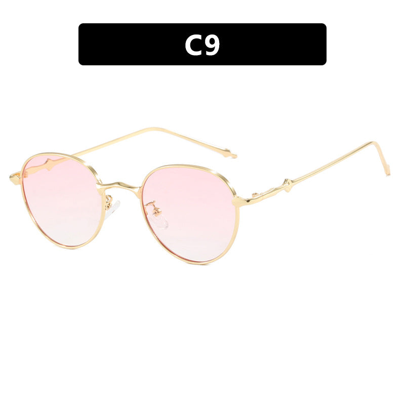 Women's elegant sunglasses in modern oval design Skanto
