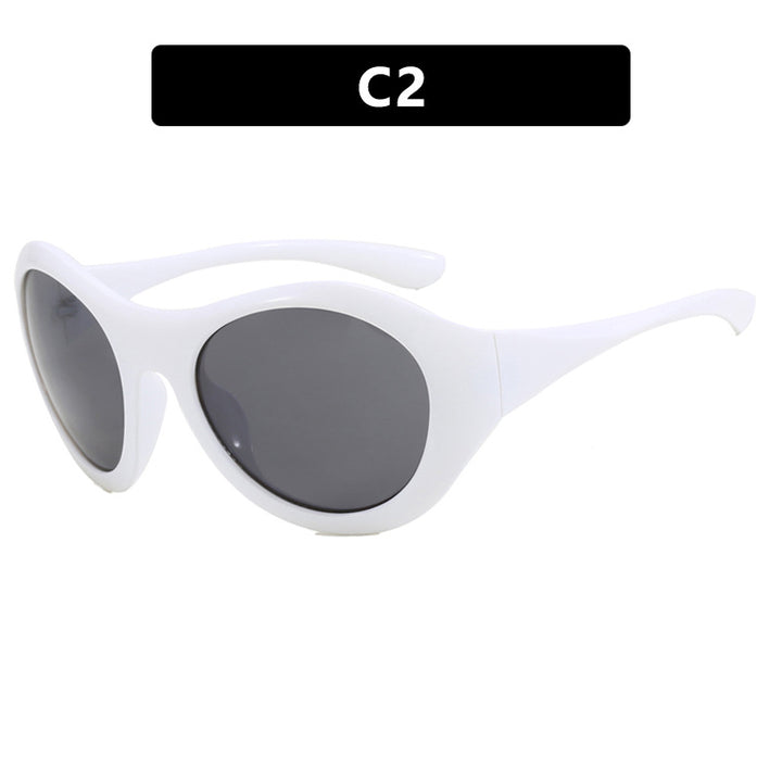 Women's retro-inspired sunglasses with oversized frame and protective lenses Skanto