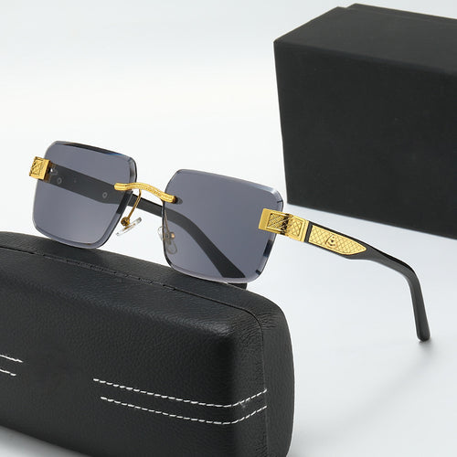 Damer elegant solbrille med luksuriøs, glitrende ramme Skanto