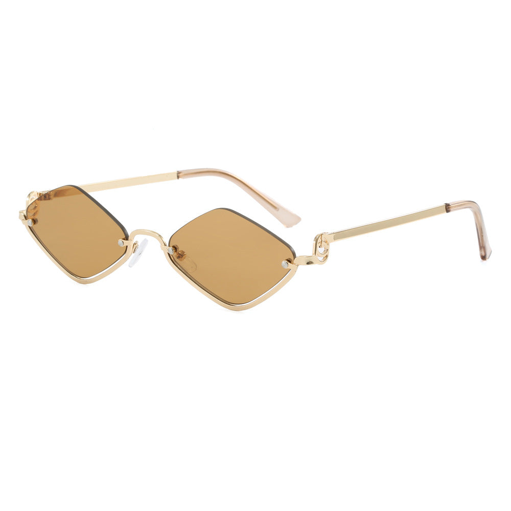 Dame mote kvadratisk solbrille med luksuriøs metallramme Skanto