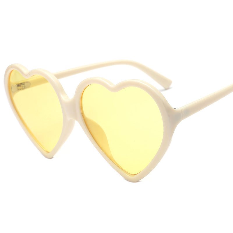 Dame hjerteformet solbrille med stilige rammer Skanto