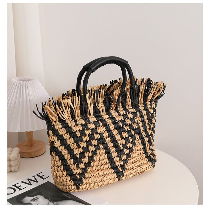 Stylish basket bag with eye-catching pattern Skanto