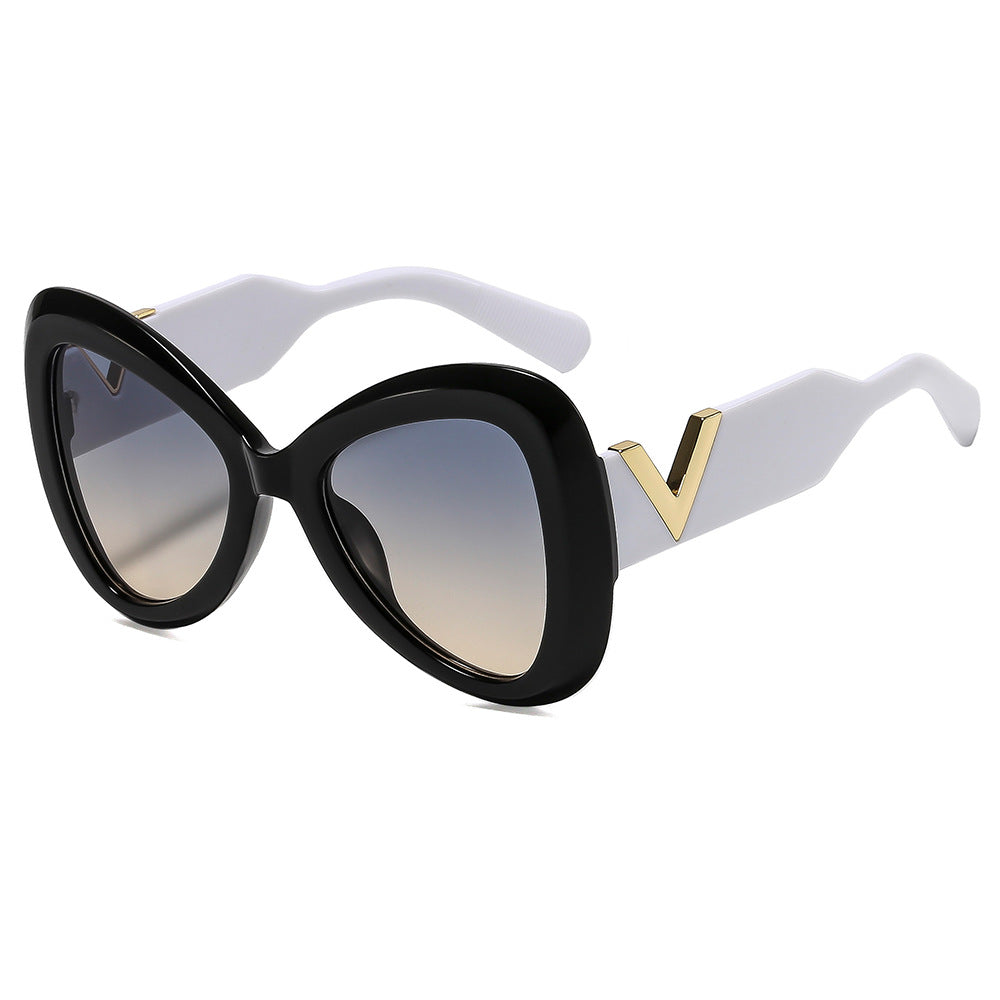 Women's Cat-Eye Sunglasses with Luxurious Frame and Mirrored Lenses Skanto