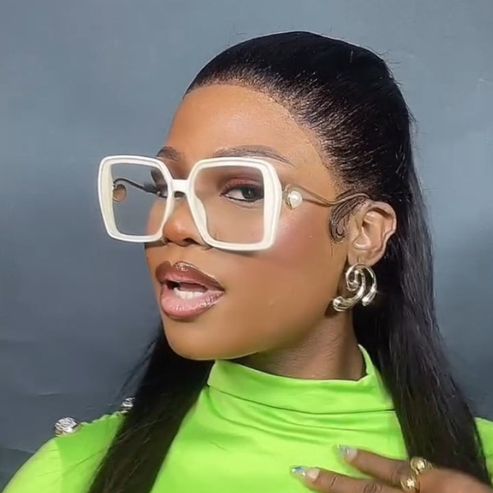 Women's trendy square glasses with elegant metal frame and unique accents Skanto