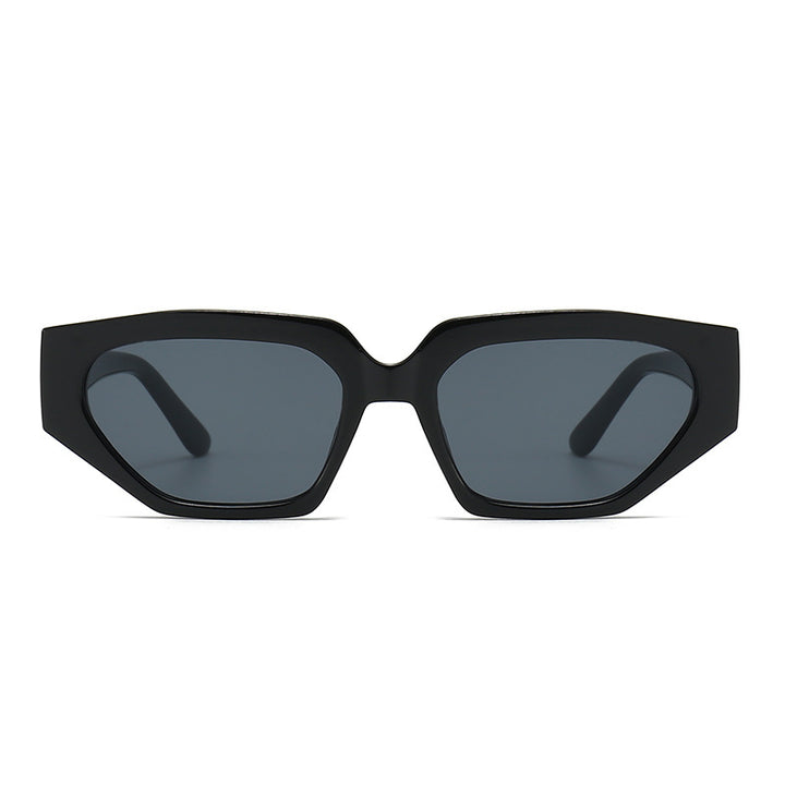 Dame Modisk solbrille i innovativ polygonal design Skanto