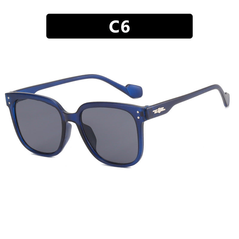Women's square sunglasses with soft gradient and protective UV filter Skanto