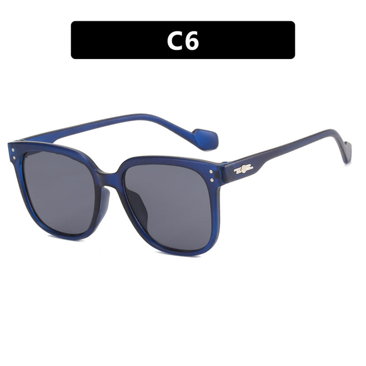 Women's square sunglasses with soft gradient and protective UV filter Skanto