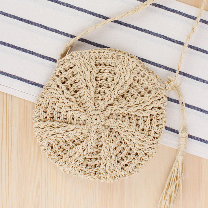 Handbag made of hand-knotted natural material with fringed detail Skanto