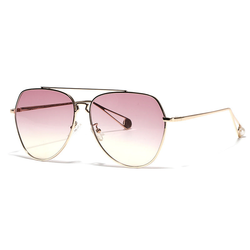 Dame solid solbriller i stilfull, elegant design Skanto