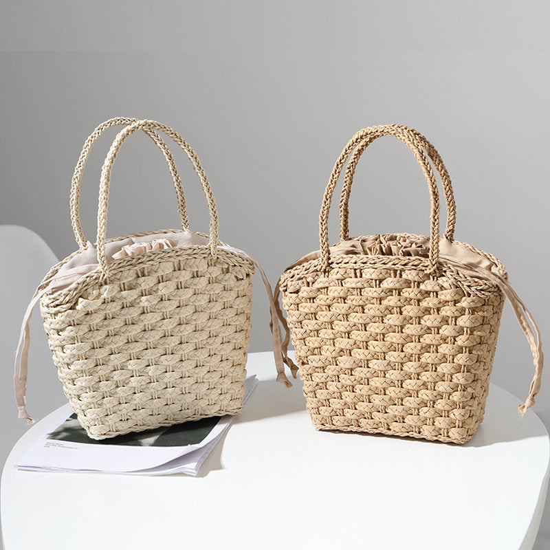 Handmade straw bag with adjustable lining Skanto