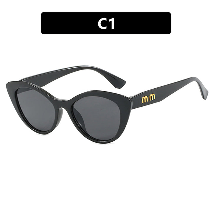 Women's eccentric Cat-Eye sunglasses with protective UV filter Skanto