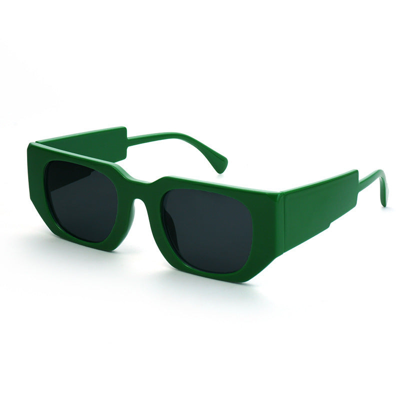 Dame Modisch solbrille med kantet ramme og UV-beskyttelse Skanto