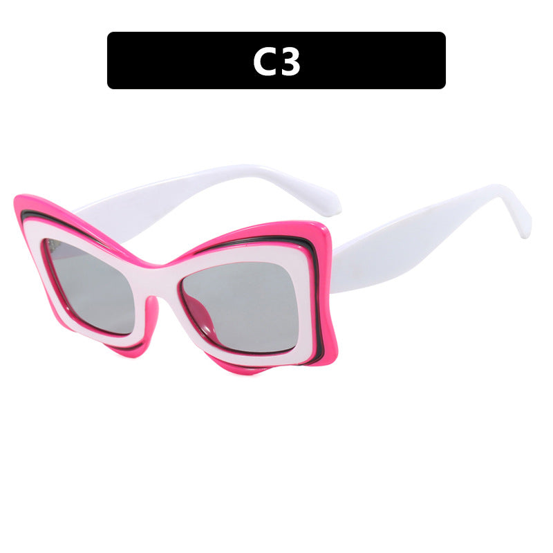 Women's oversized sunglasses in extravagant design Skanto