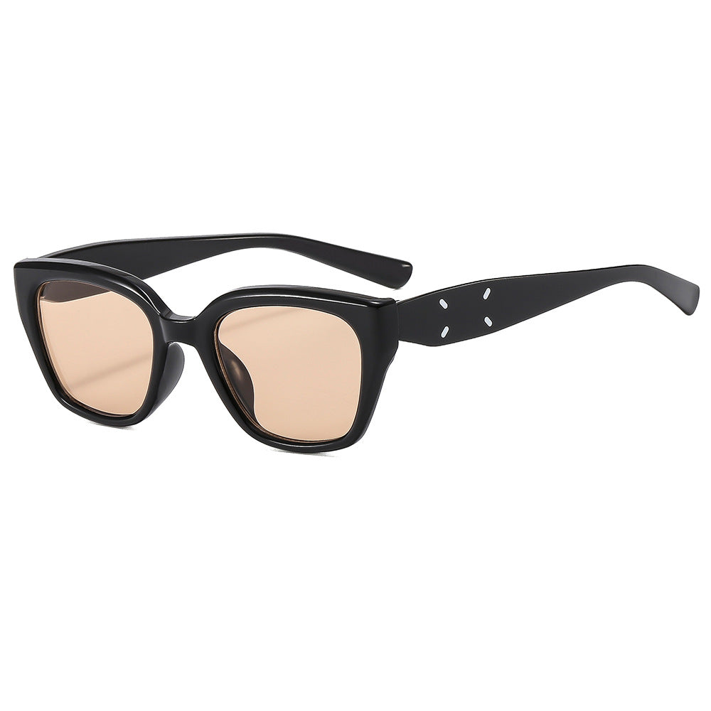 Women's unique sunglasses with eye-catching shaped frame Skanto