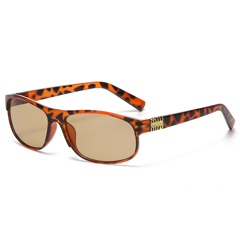 Women's fashion sunglasses with polarized lenses and stylish frame Skanto
